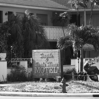 Seaside & Sandy Shores Motel